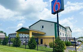 Motel 6 Lancaster
